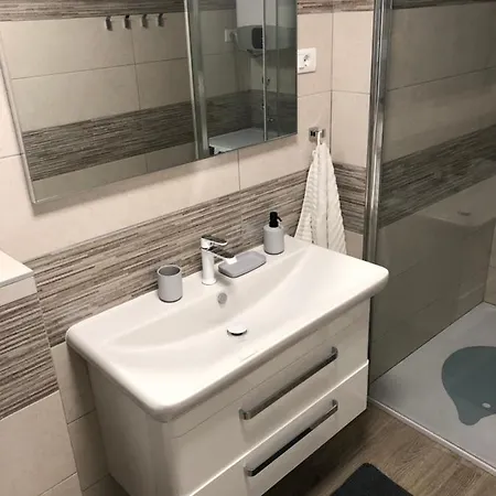 Center Seaview Пула