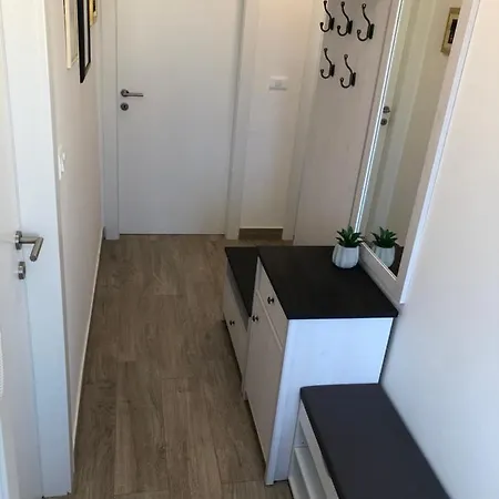 Center Seaview Апартаменти *